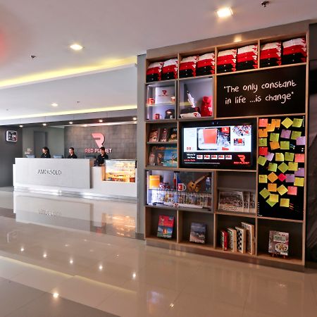 Red Planet Makati Amorsolo Makati City Eksteriør bilde